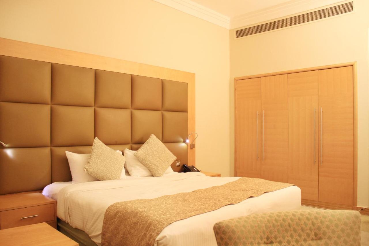 فندق The Leela